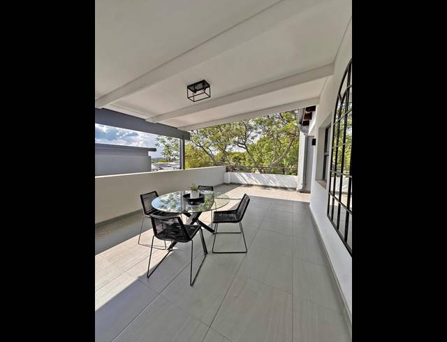 2 BEDROOM APARTMENT FOR SALE IN BRYANSTON